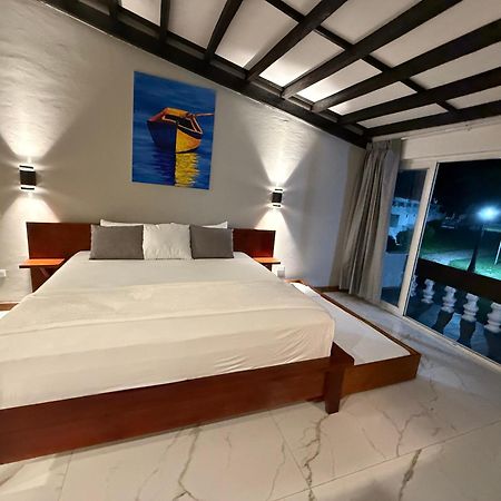 Hotel Tesoro Beach San Luis La Herradura Екстериор снимка