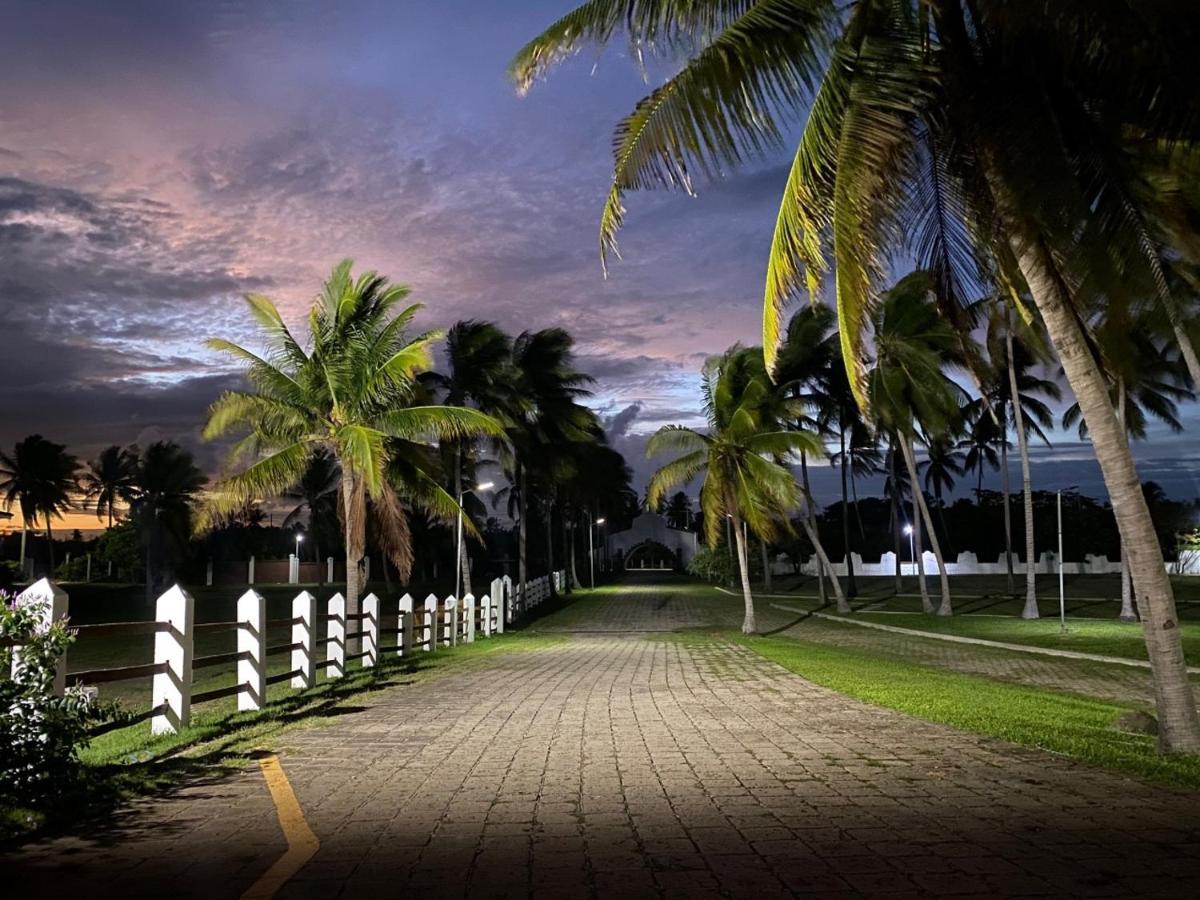 Hotel Tesoro Beach San Luis La Herradura Екстериор снимка