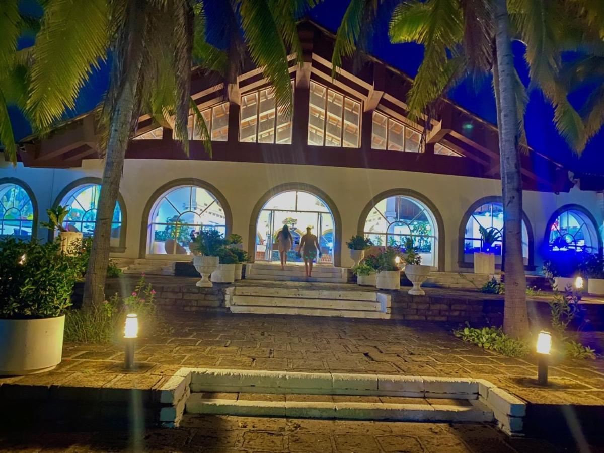 Hotel Tesoro Beach San Luis La Herradura Екстериор снимка