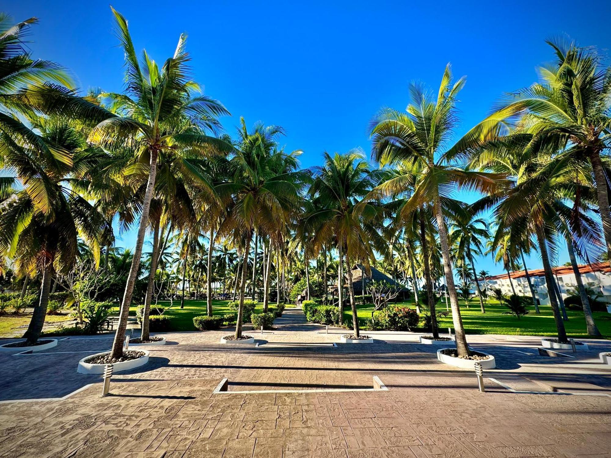 Hotel Tesoro Beach San Luis La Herradura Екстериор снимка