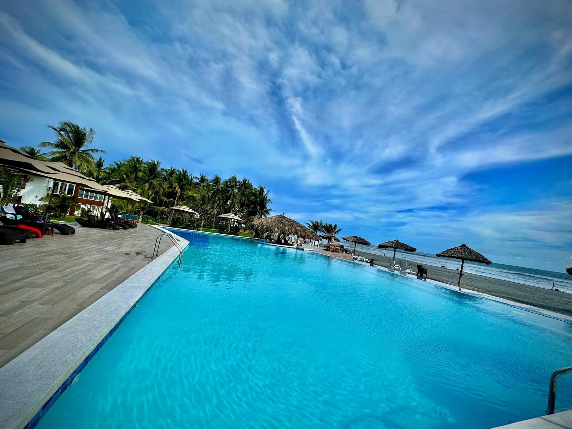 Hotel Tesoro Beach San Luis La Herradura Екстериор снимка