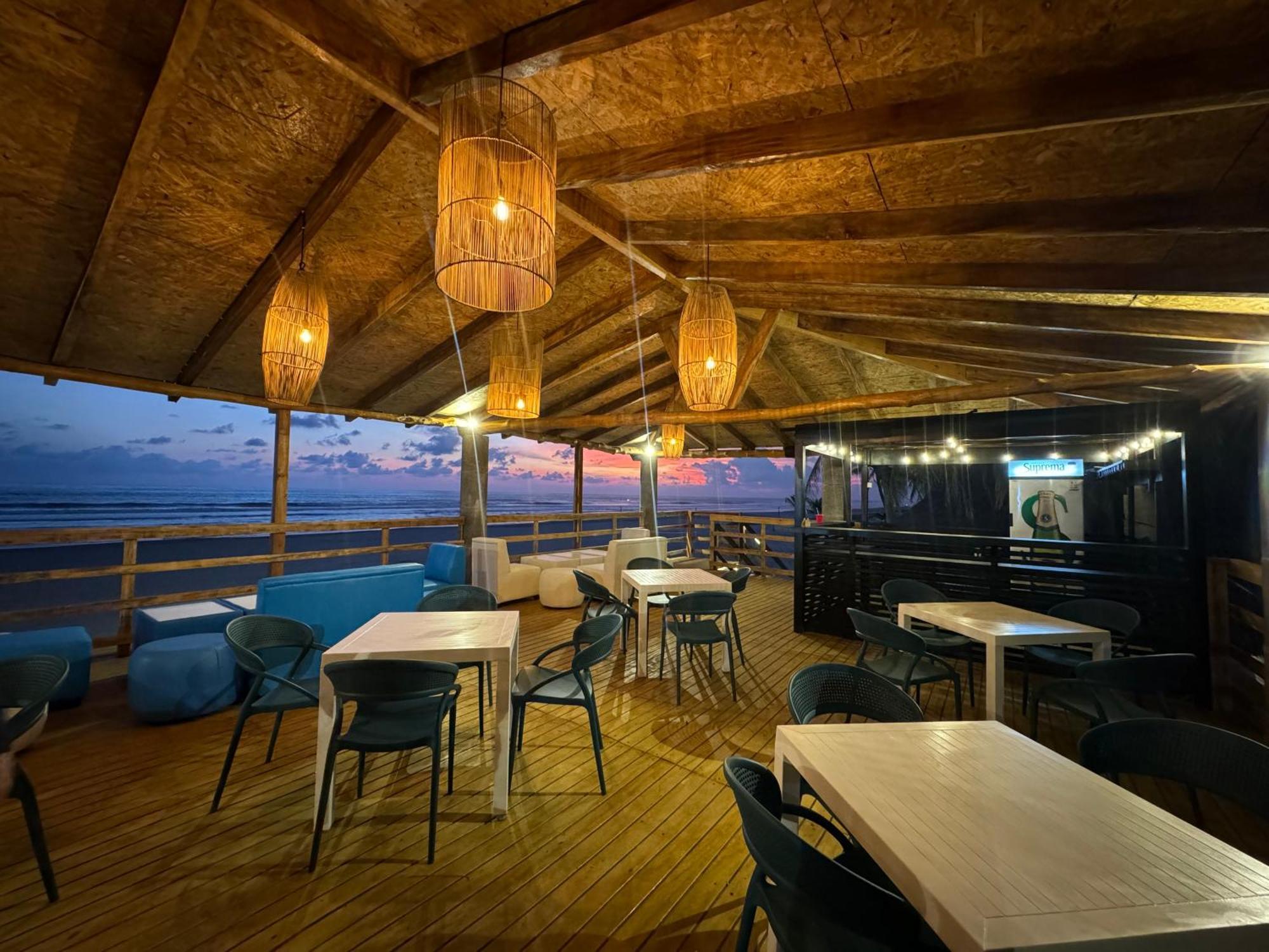 Hotel Tesoro Beach San Luis La Herradura Екстериор снимка