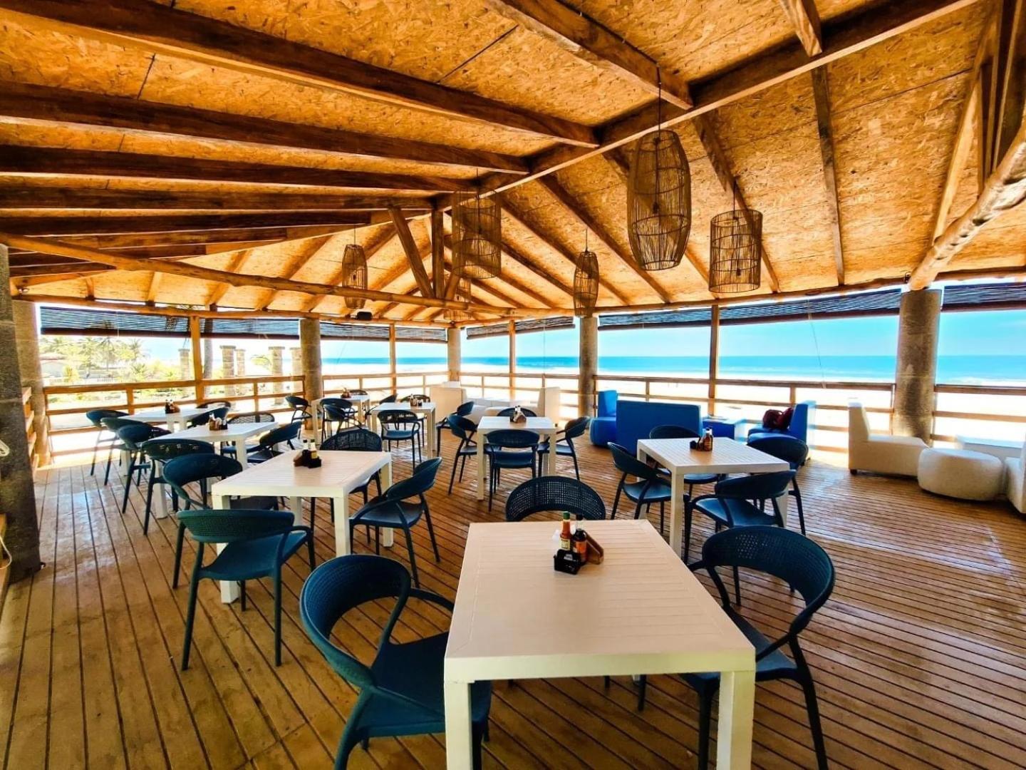 Hotel Tesoro Beach San Luis La Herradura Екстериор снимка