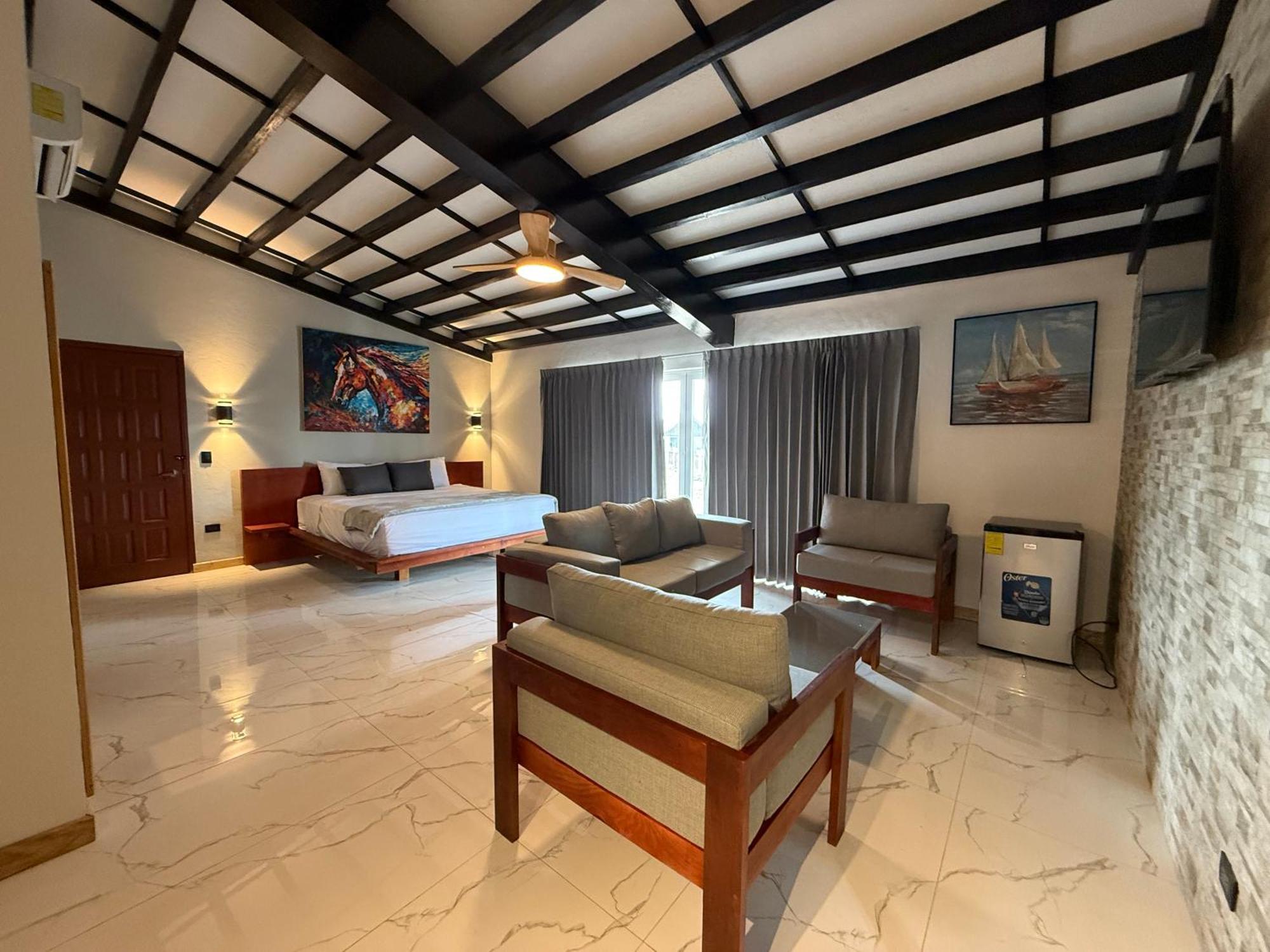 Hotel Tesoro Beach San Luis La Herradura Екстериор снимка