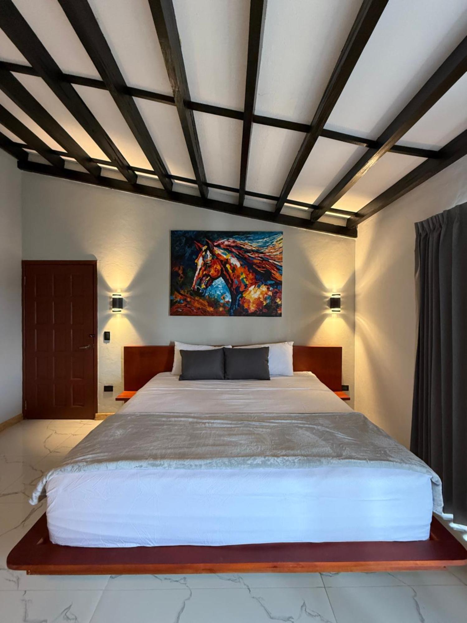 Hotel Tesoro Beach San Luis La Herradura Екстериор снимка